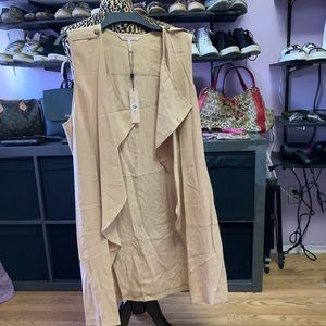 BCBG beautiful top and pants